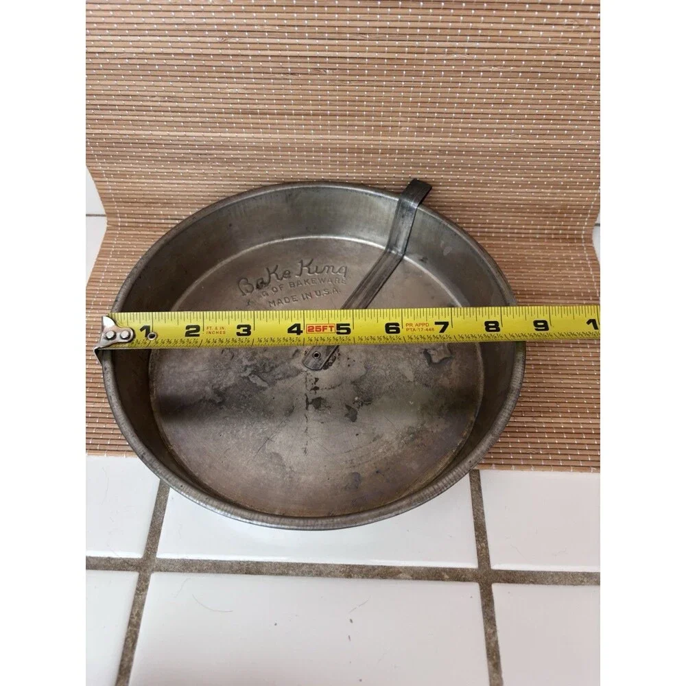 Vintage Bake King 2-Piece Round Metal Cake Pan Set 9in x 2in Deep, Made in USA